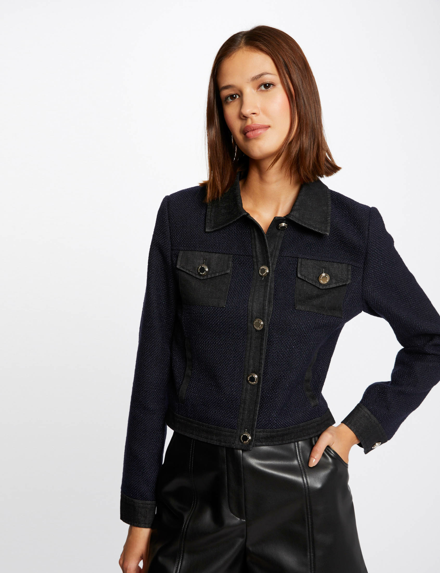 Image of Veste droite boutonnée marine femme