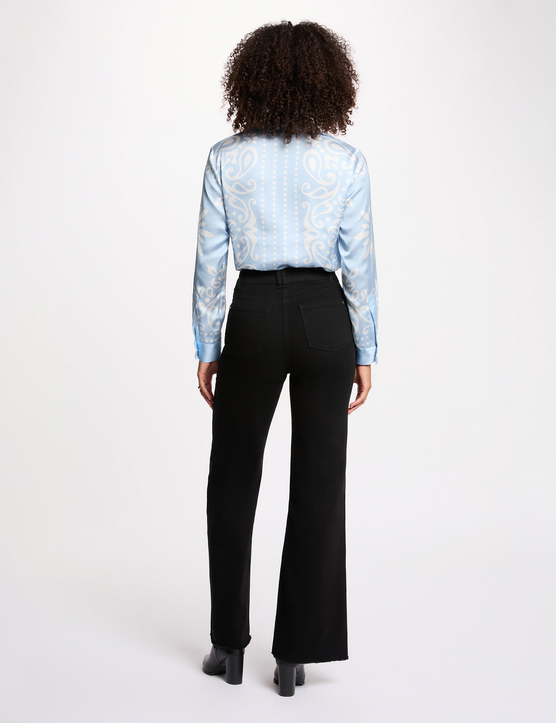 Chemise fluide imprim&eacute;e bleu ciel femme