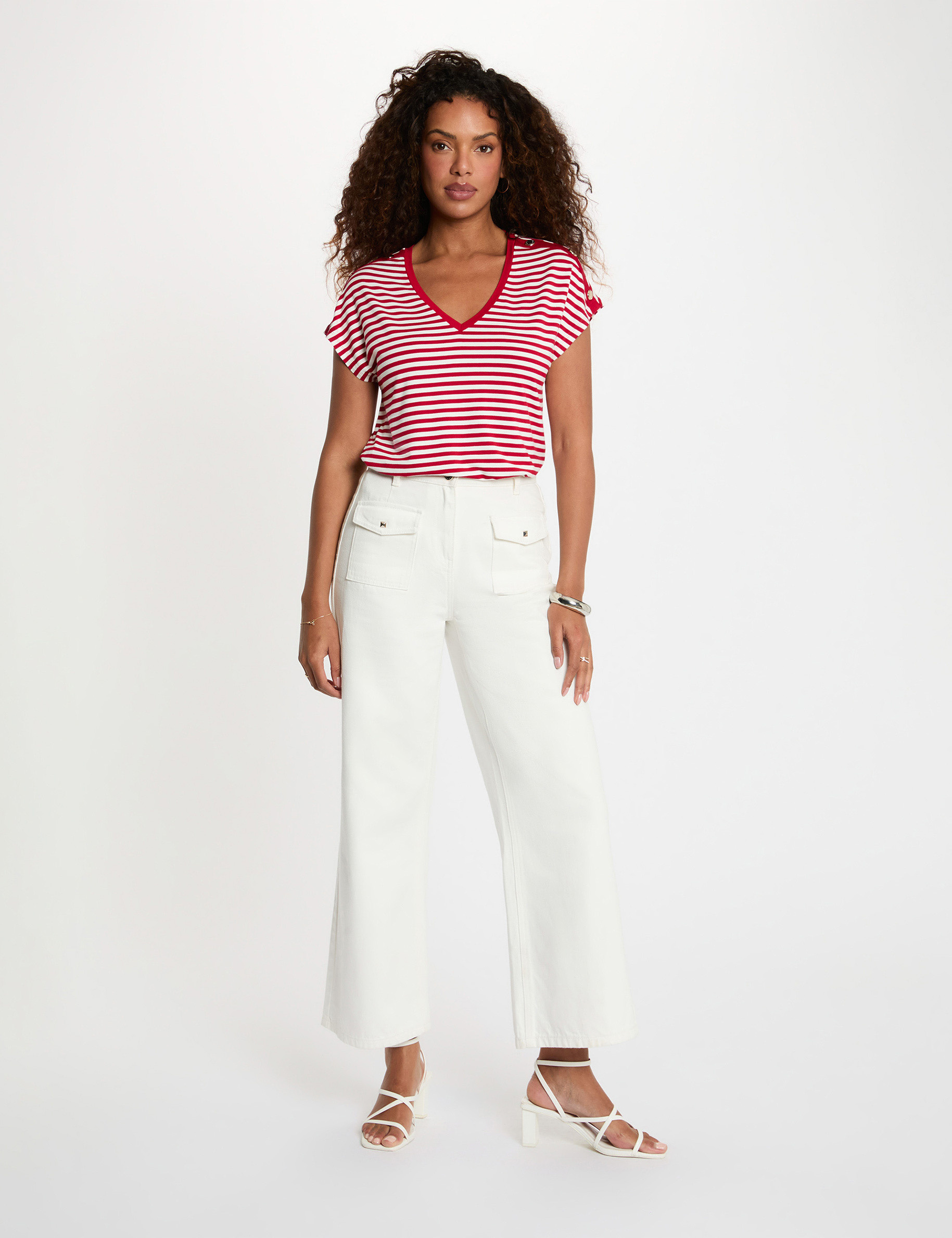 T-shirt ray&eacute; col v blanc femme