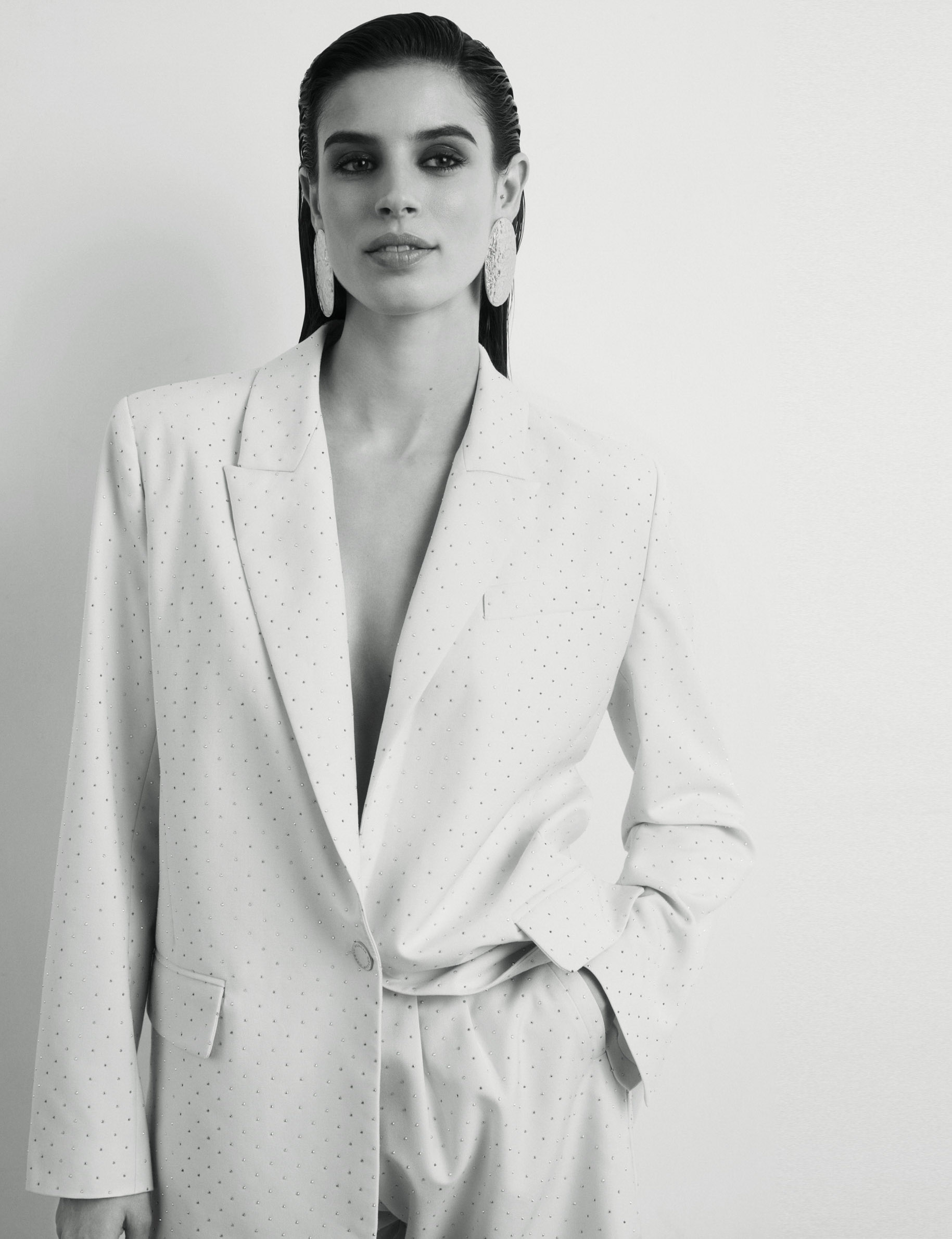 blazer droit a strass vanille femme Blazer droit à strass vanille femme
