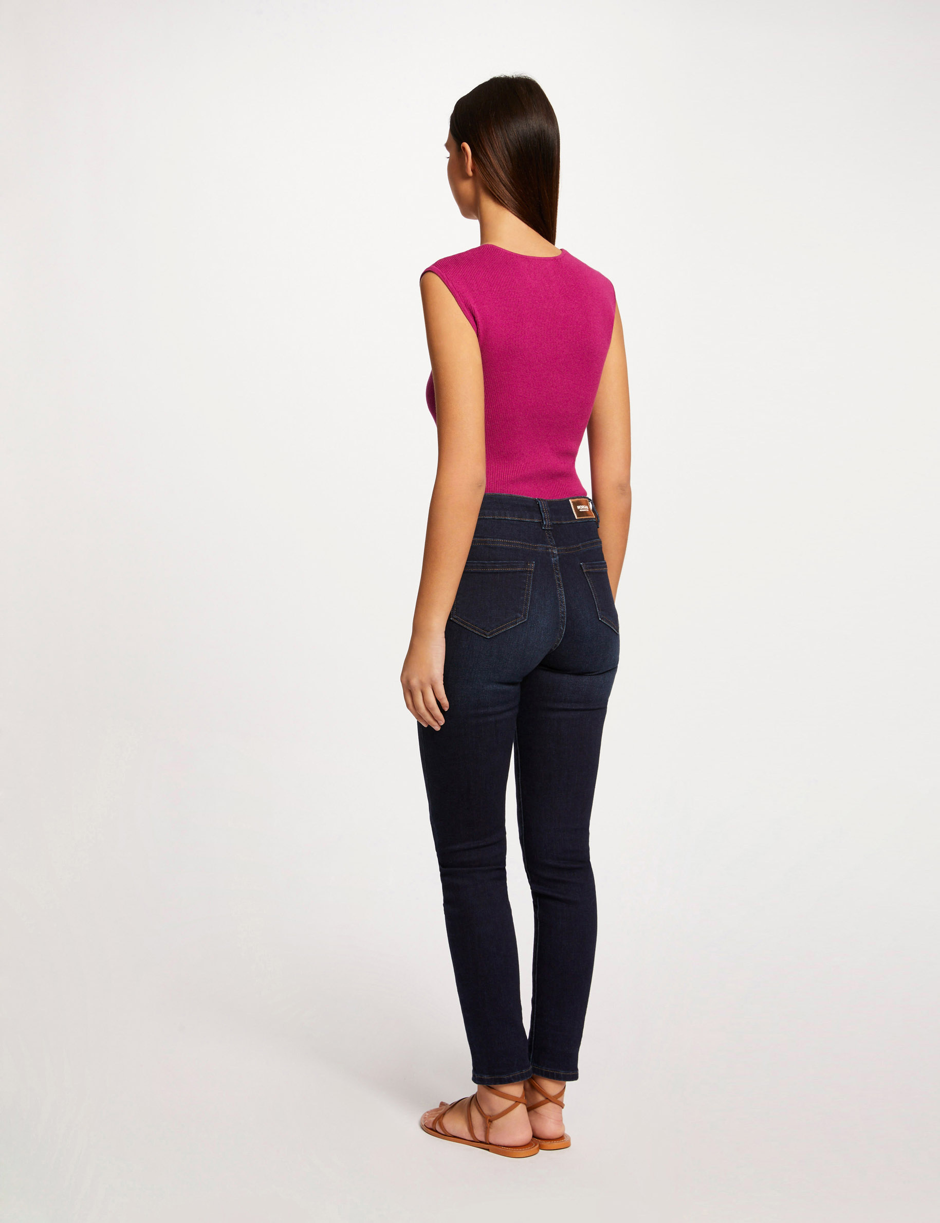 Pull manches courtes col détail bijou framboise femme Pull manches courtes col détail bijou framboise femme