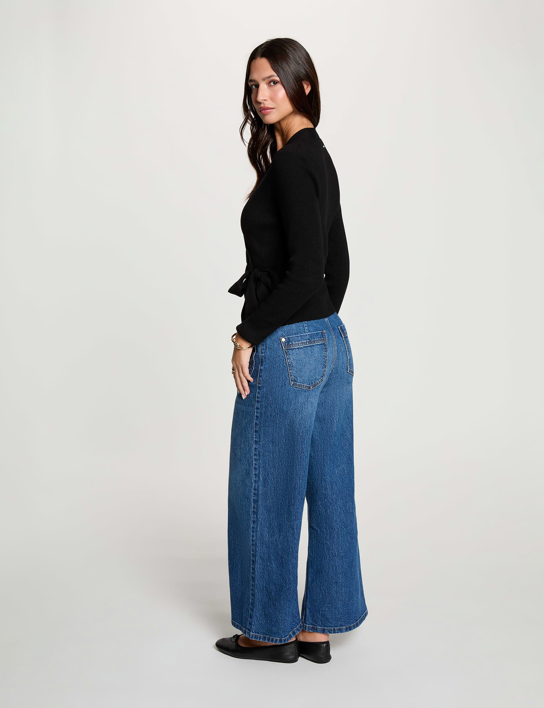 Pull cache-coeur col v noir femme