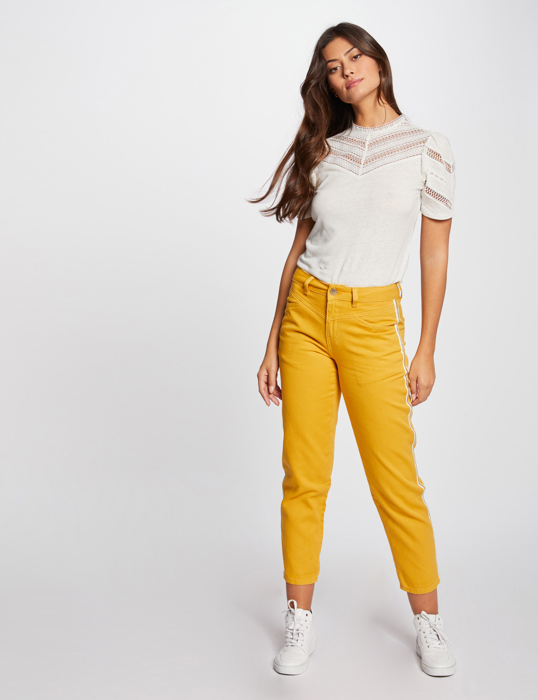 Pantalon droit à bandes métallisées jaune femme Pantalon droit à bandes métallisées jaune femme