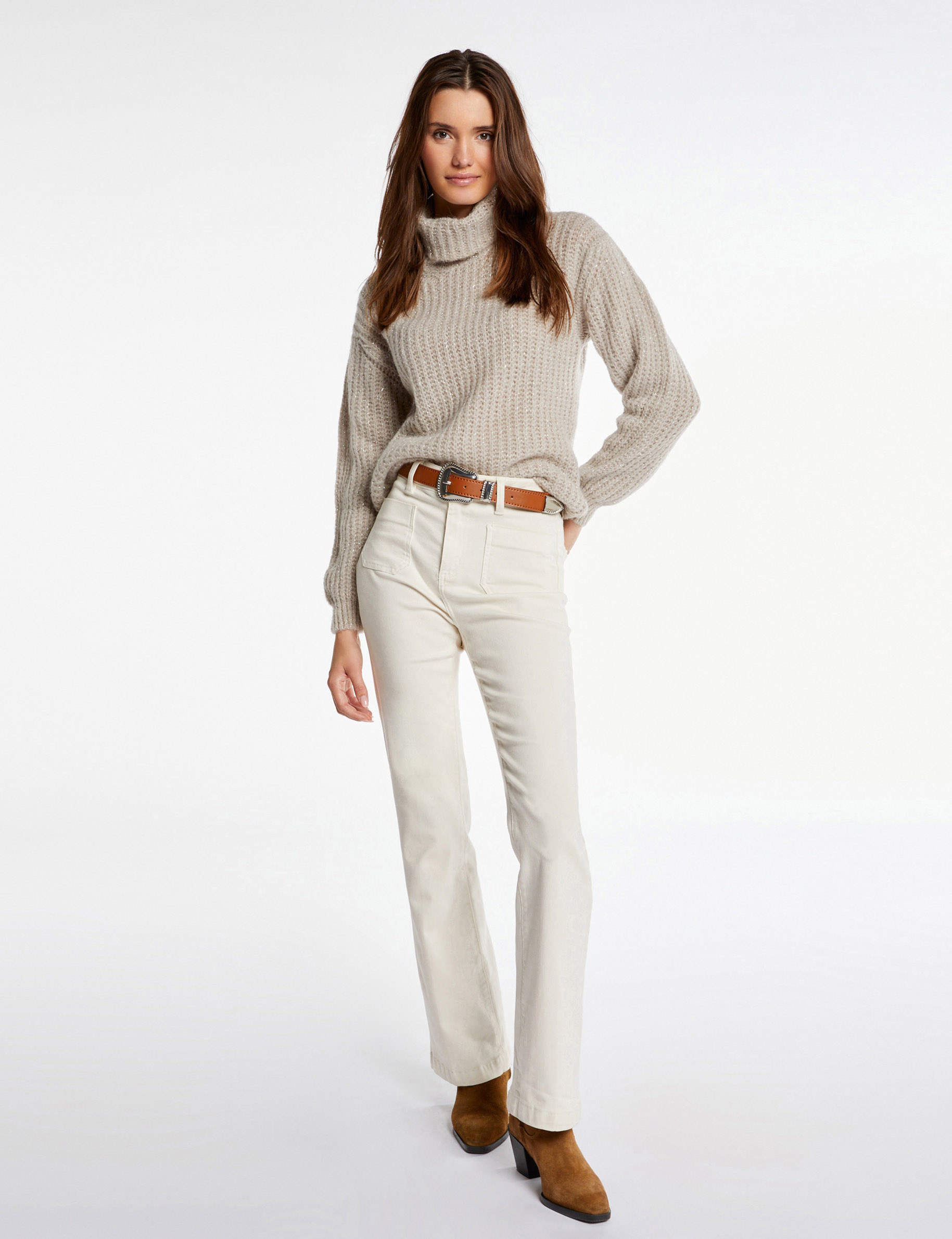 pull manches longues a col roule beige clair femme Pull manches longues à col roulé beige clair femme