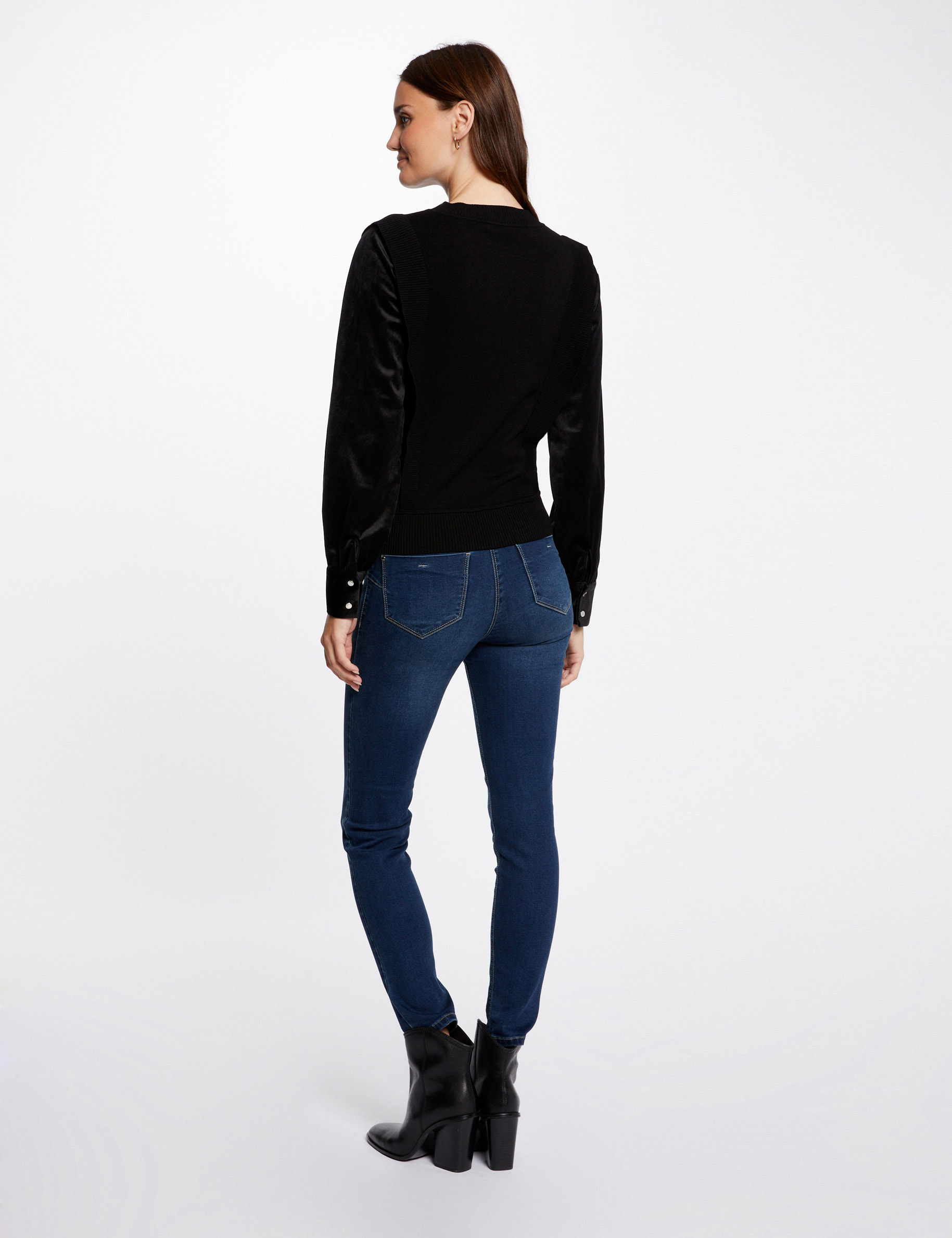 Pull manches longues à col montant noir femme