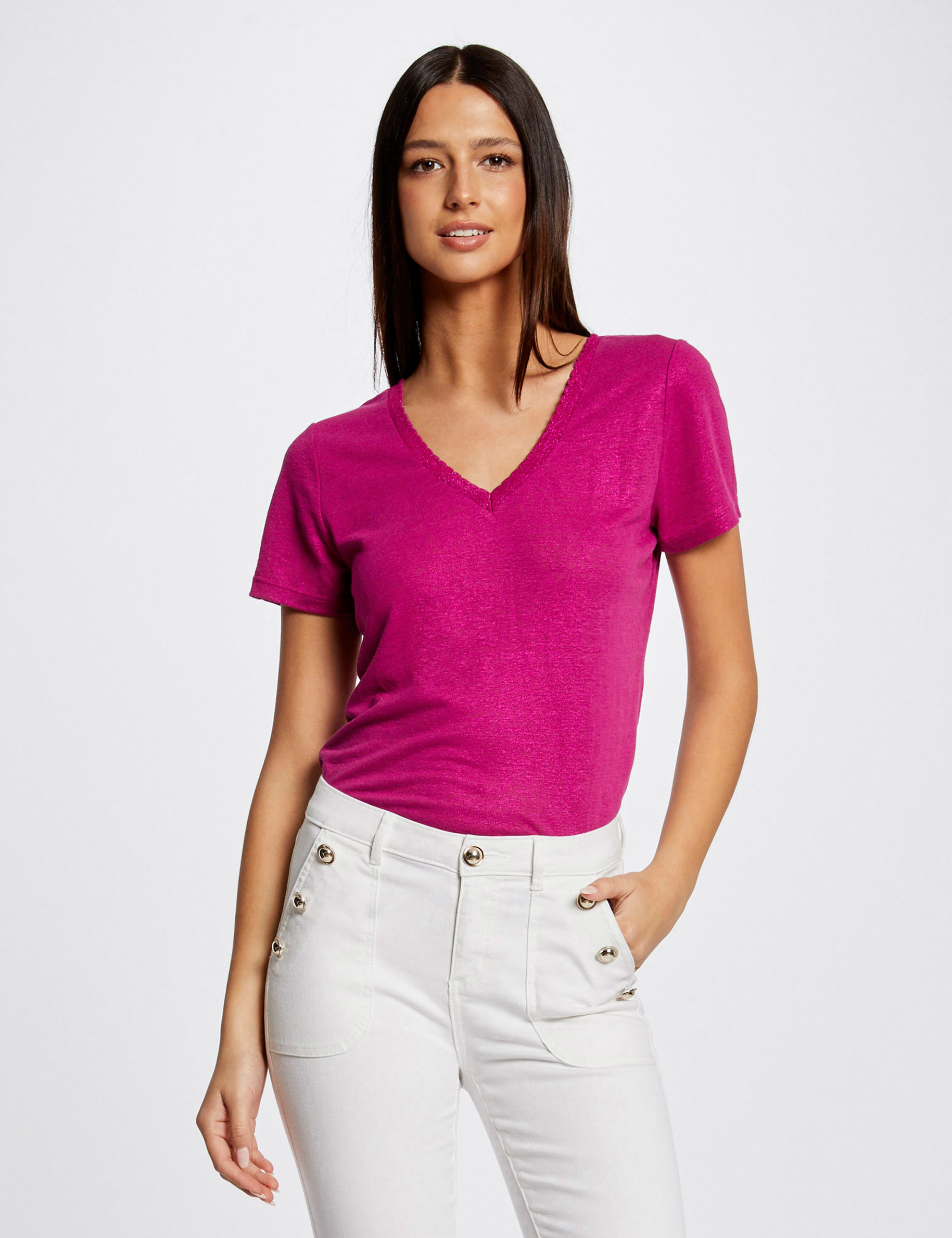 T-shirt manches courtes col en V framboise femme T-shirt manches courtes col en V framboise femme