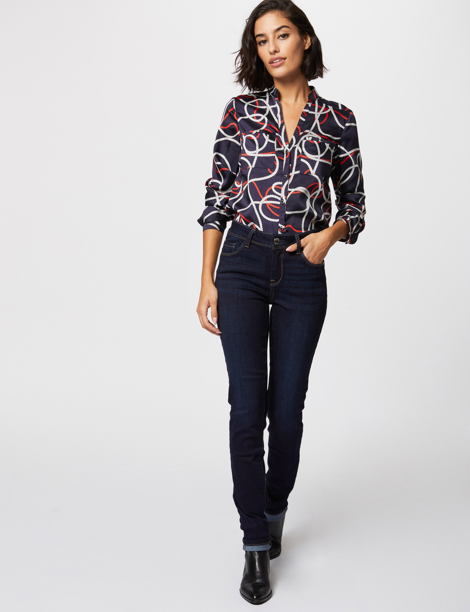 Jeans slim taille standard &agrave; poches denim brut femme