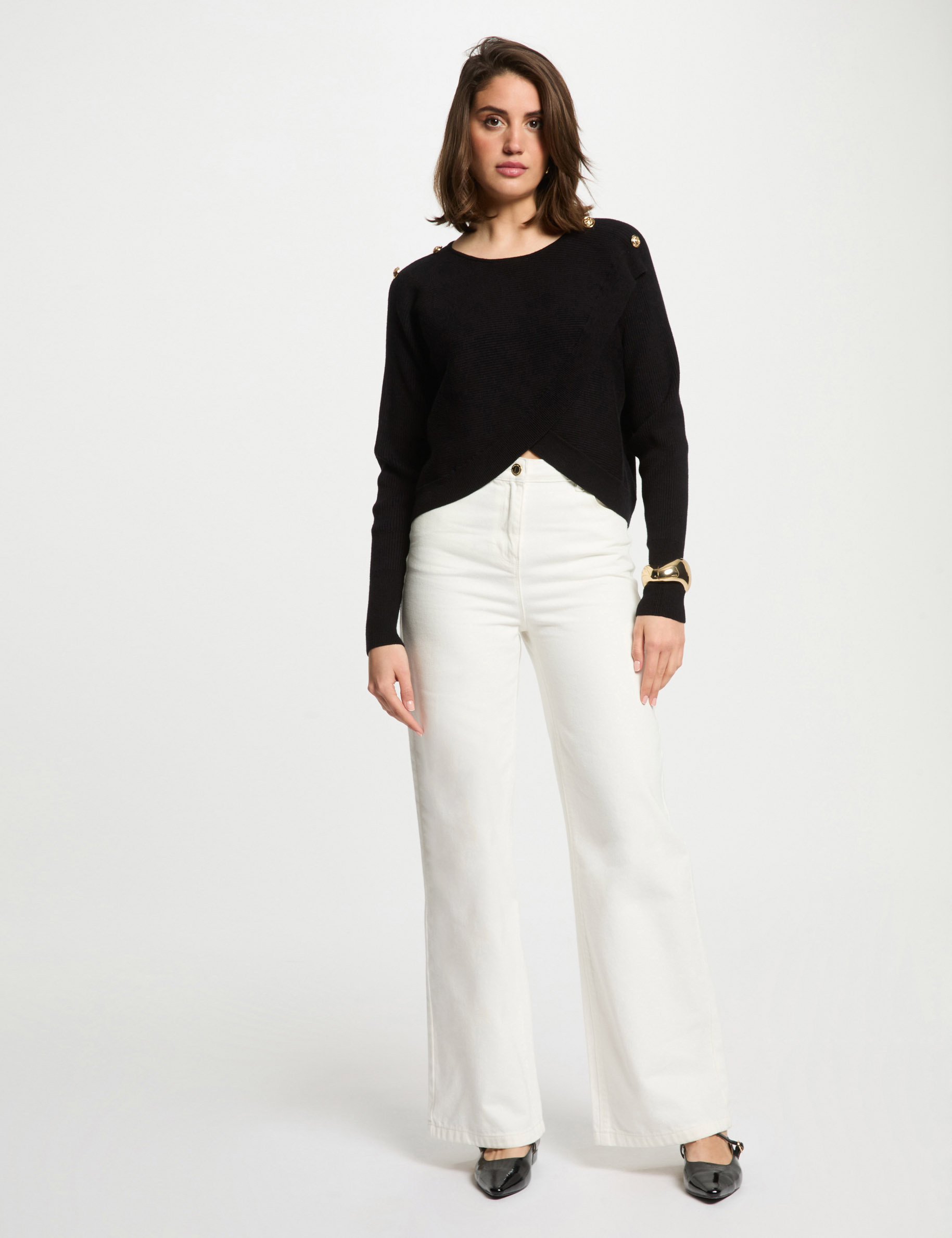 Pull col rond et boutons noir femme