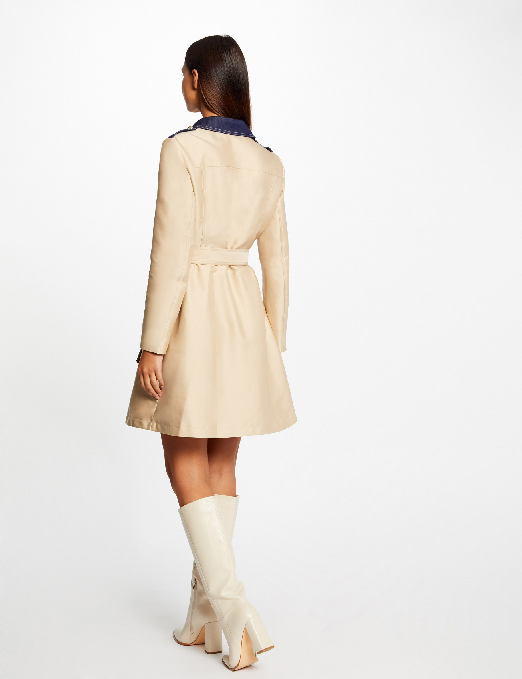 Trench long évasé ceinturé détails denim beige femme