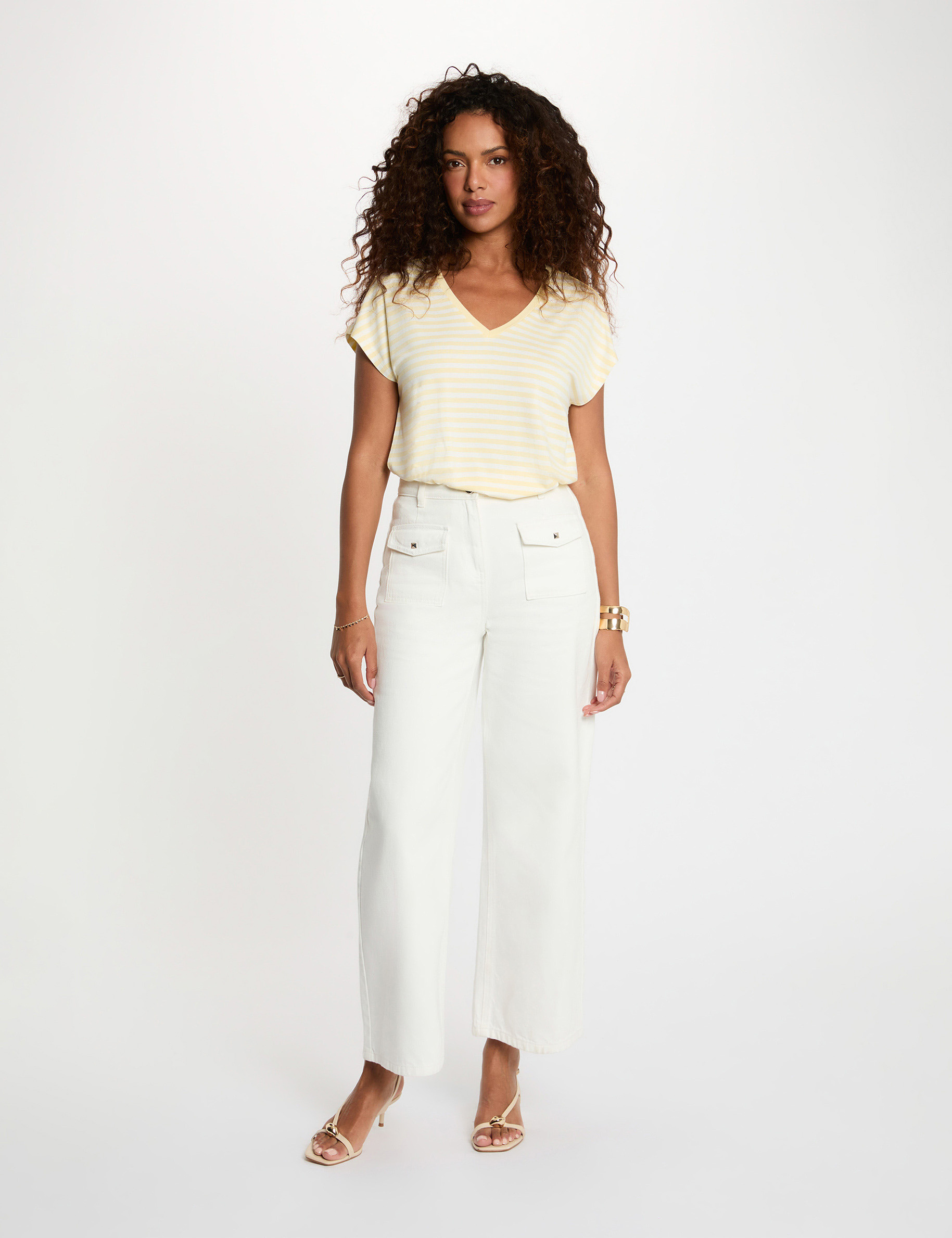 T-shirt ray&eacute; col v jaune pastel femme