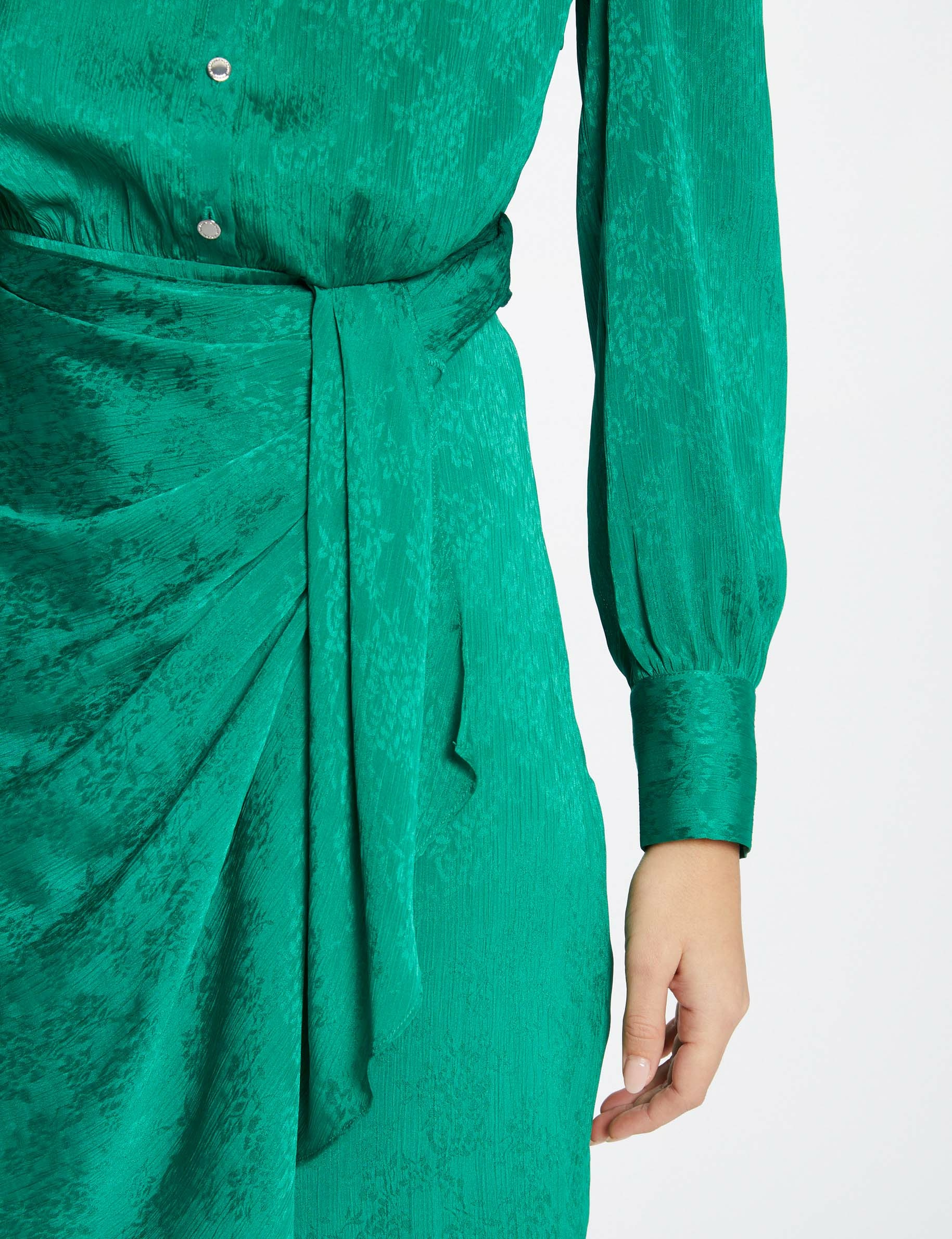 Robe droite drapée satinée imprimée vert femme Robe droite drapée satinée imprimée vert femme
