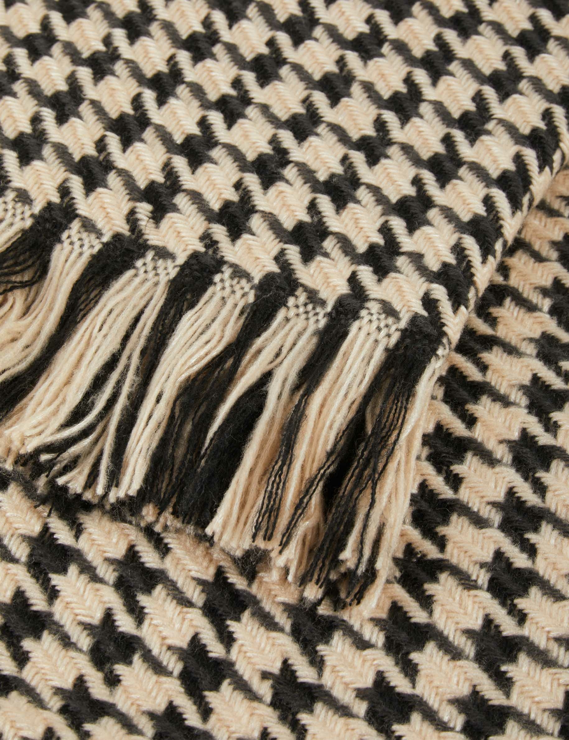 echarpe a franges imprime pied de poule noir femme Écharpe à franges imprimé pied de poule noir femme