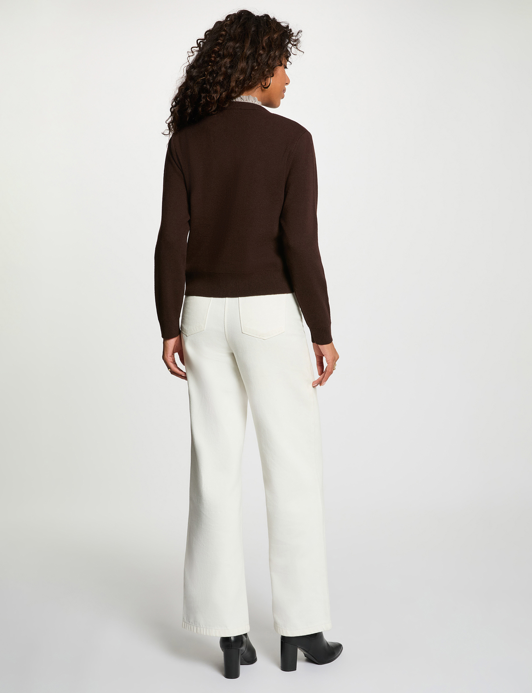 Gilet boutons bijoux marron fonc&eacute; femme