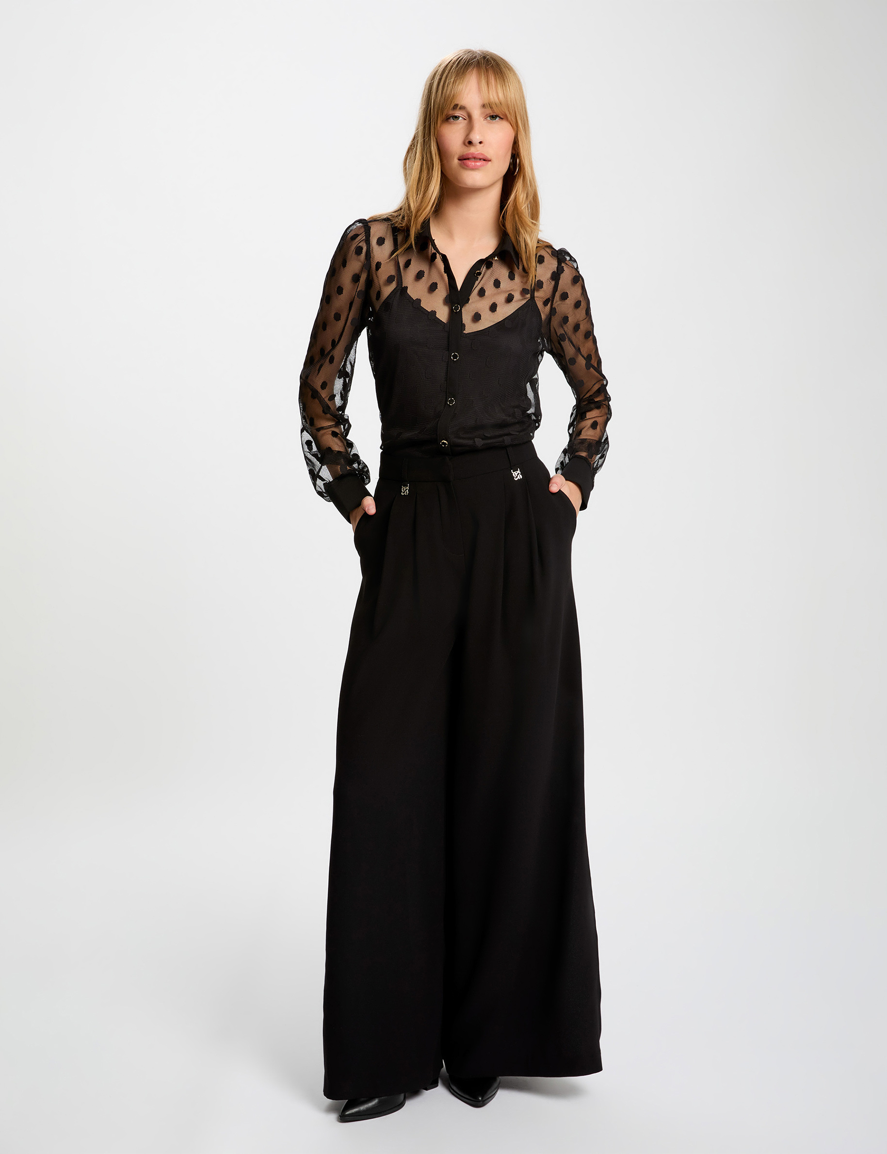 T-shirt col lavalli&egrave;re noir femme
