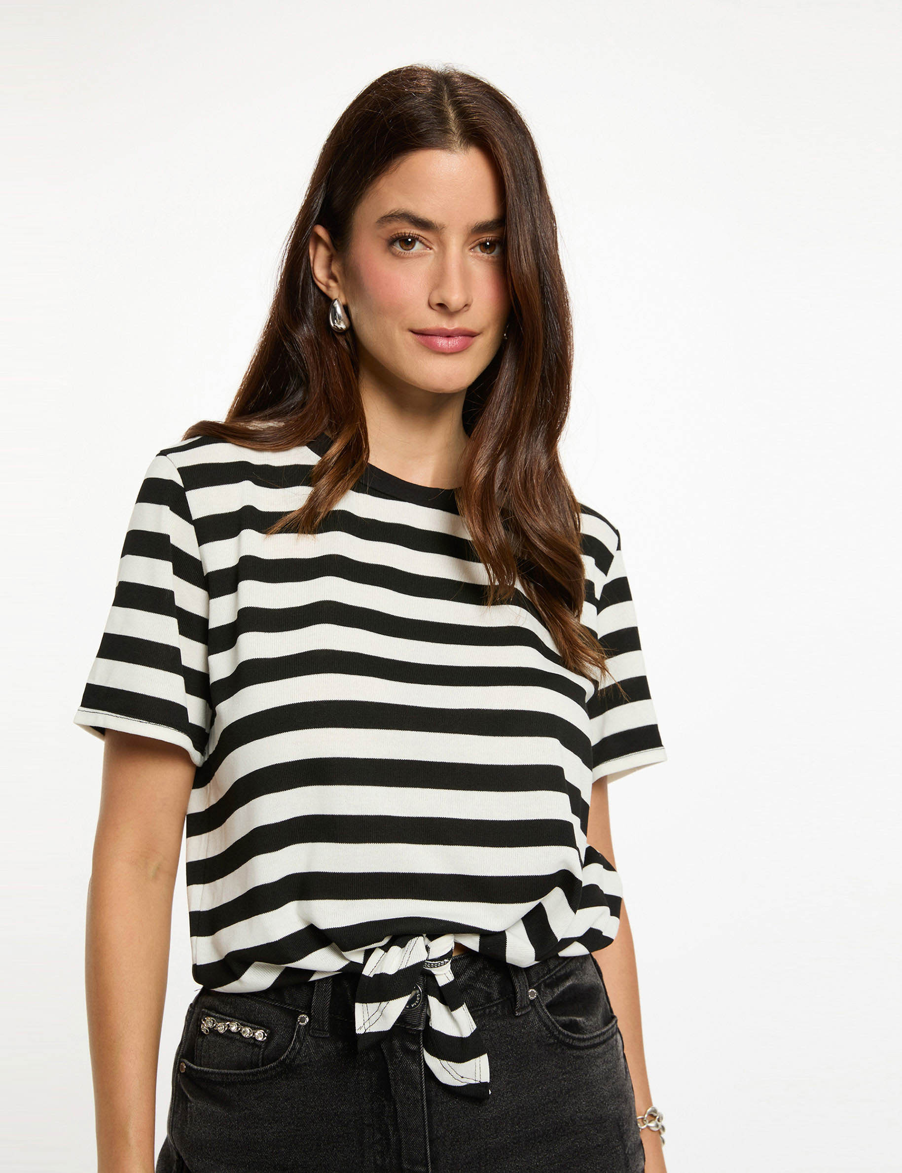 Top T-shirt Rayé Noir Et Blanc New Look Taille 16 - Volants Devant - Occasion Très Bon état