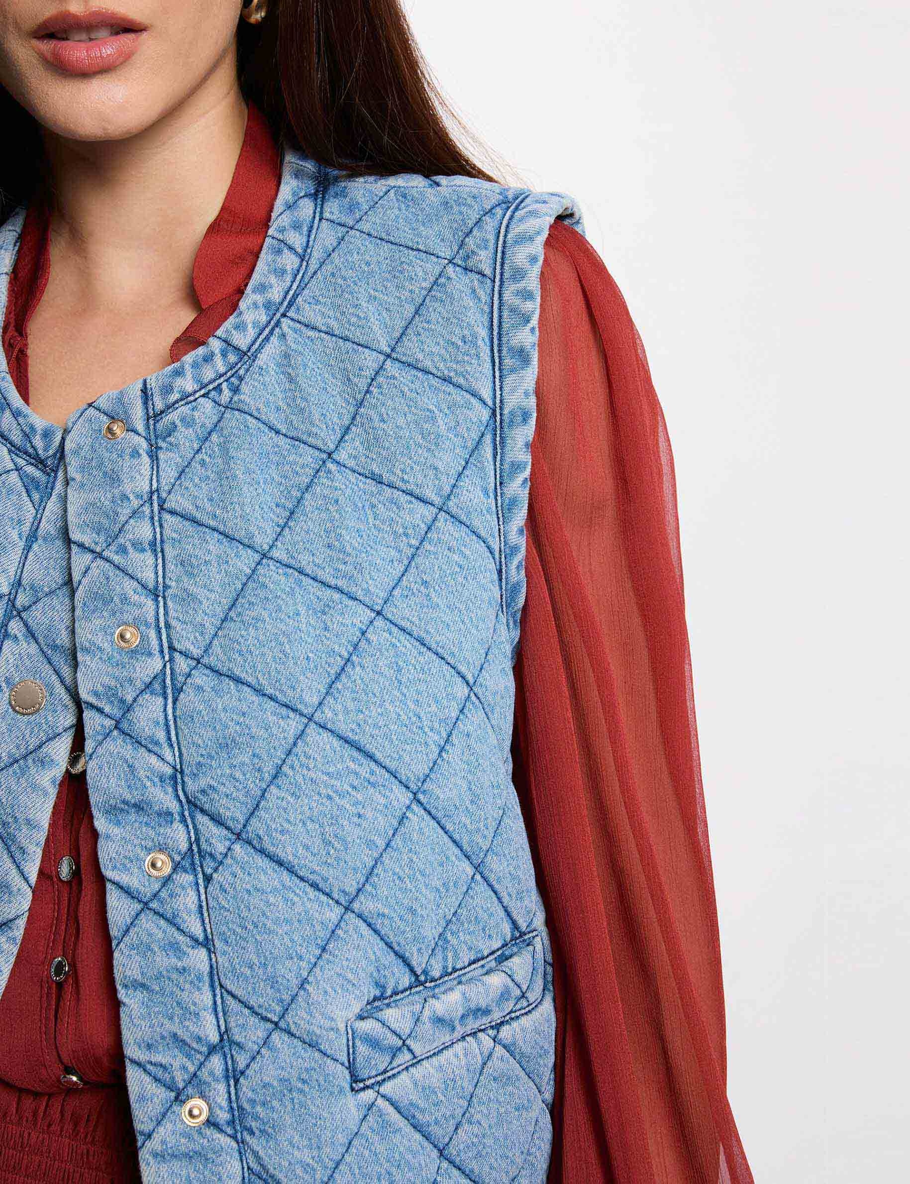 Veste matelass&eacute;e sans manches denim stone femme
