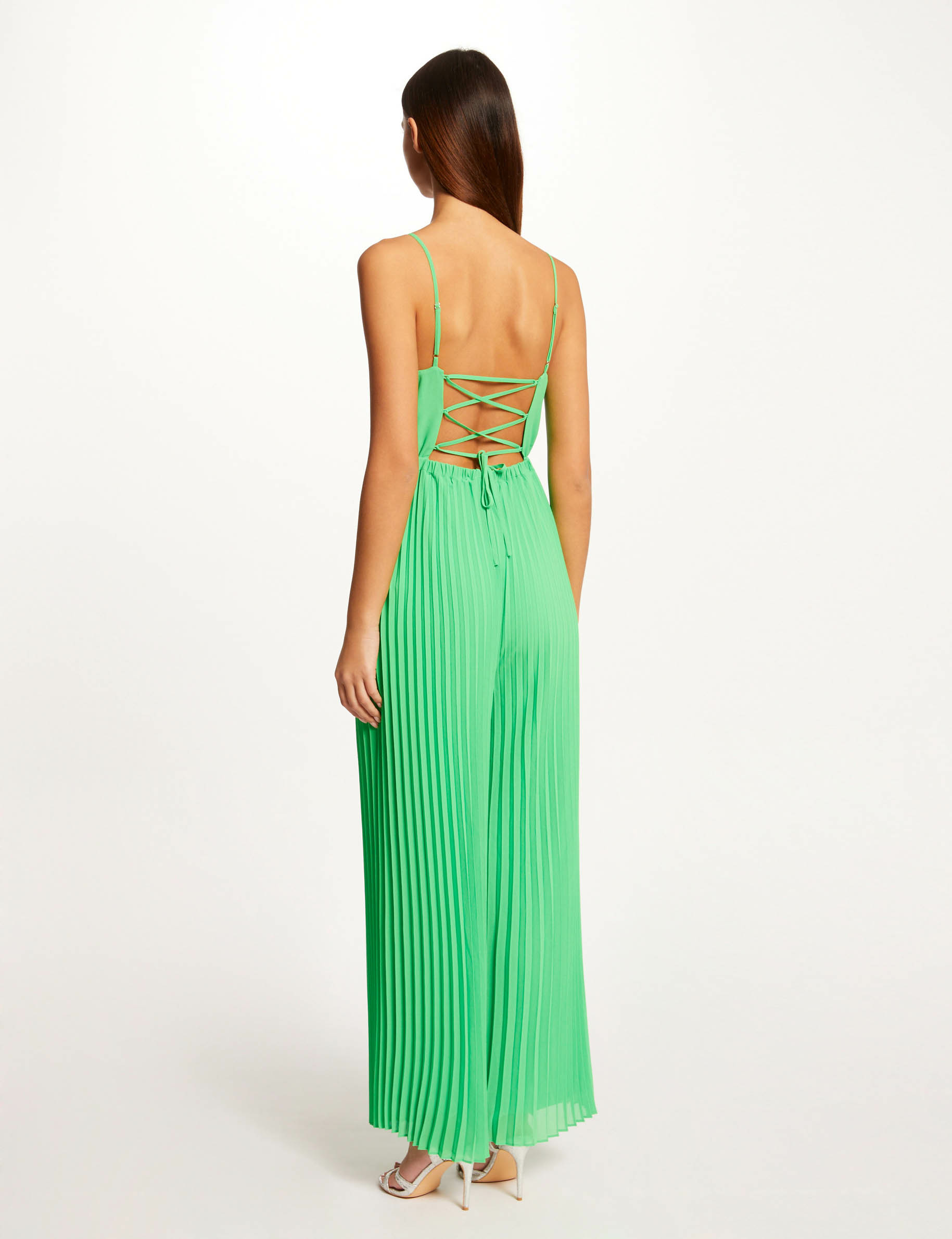 Combinaison large plissée avec dos nu vert femme Combinaison large plissée avec dos nu vert femme