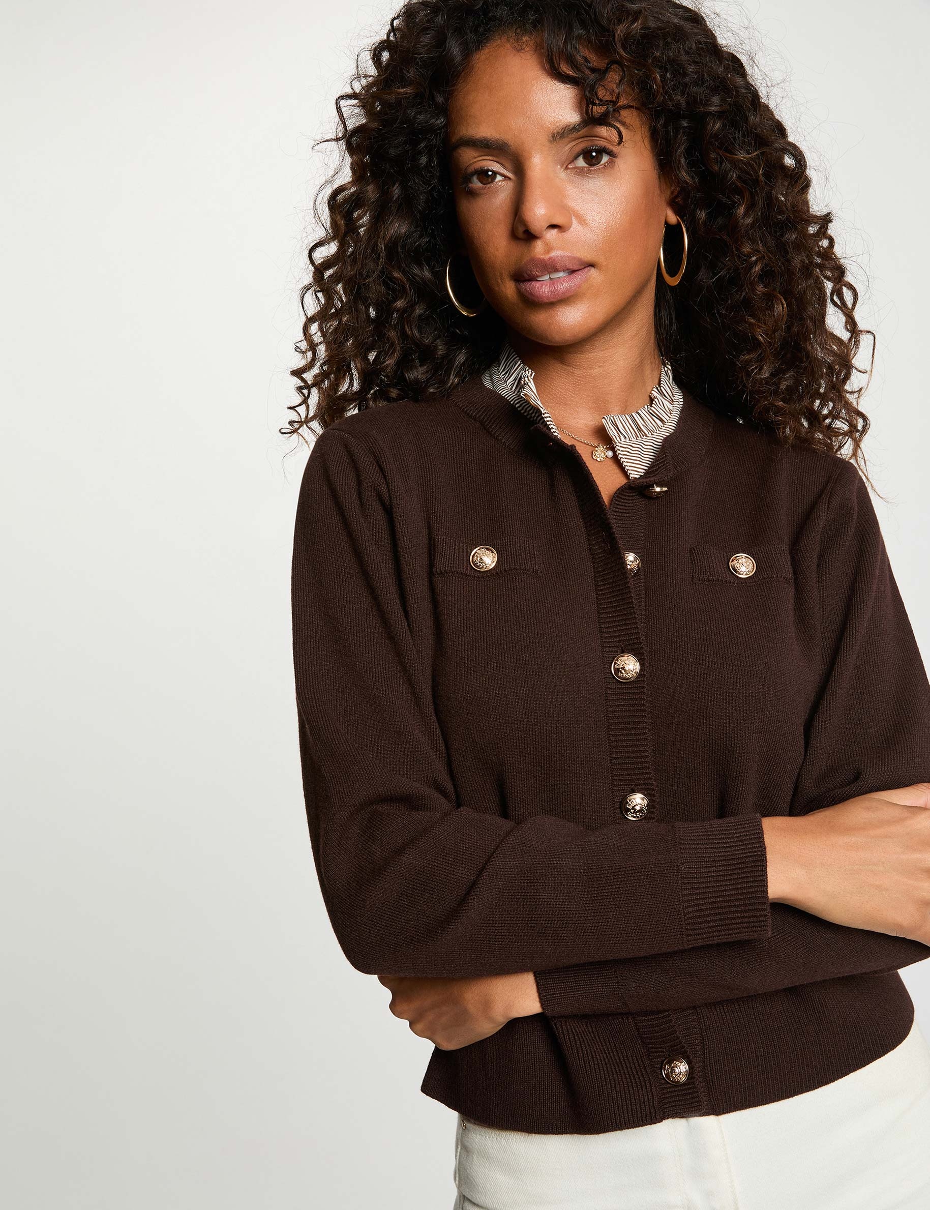 Gilet boutons bijoux marron fonc&eacute; femme
