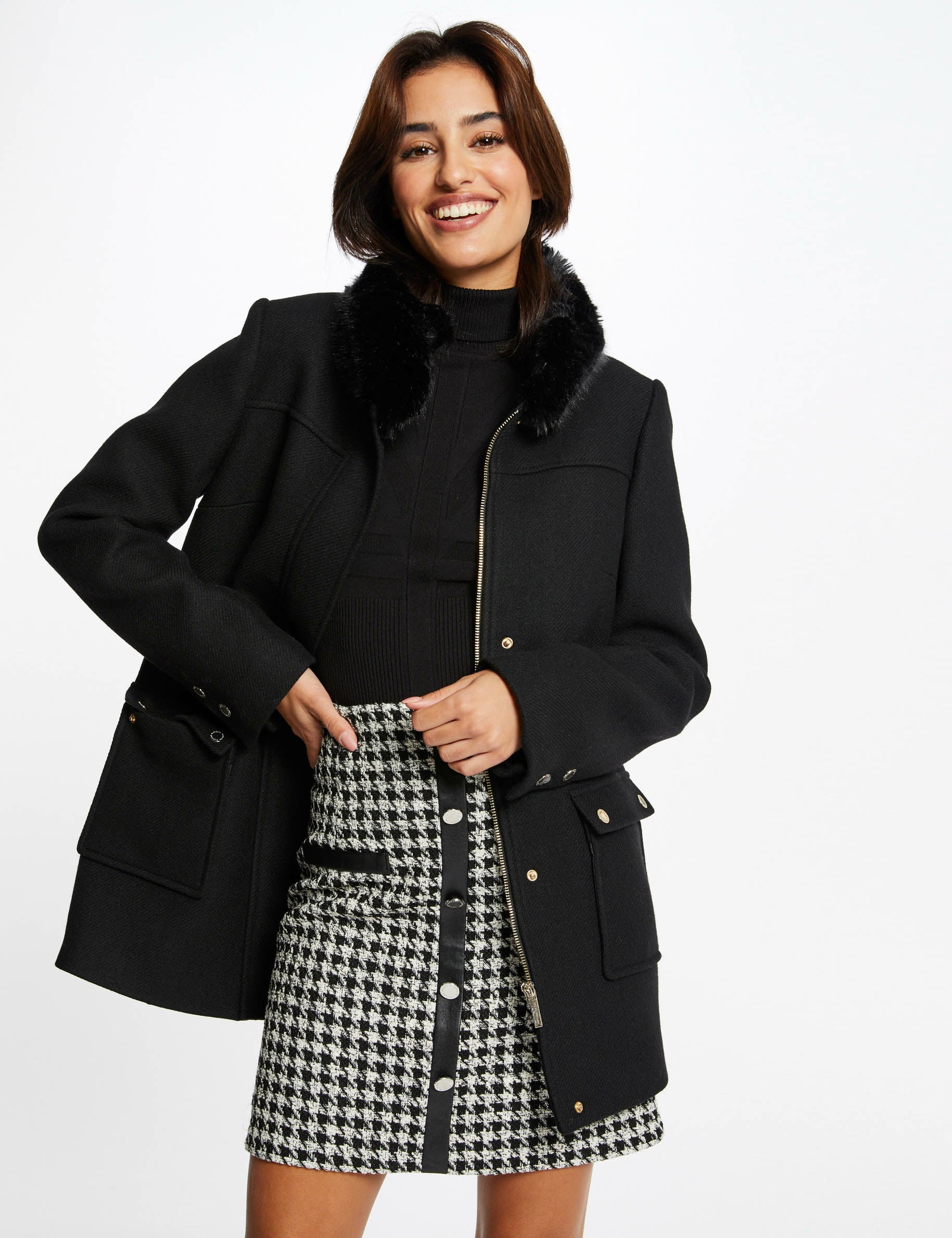 Manteau droit col &agrave; imitation fourrure noir femme