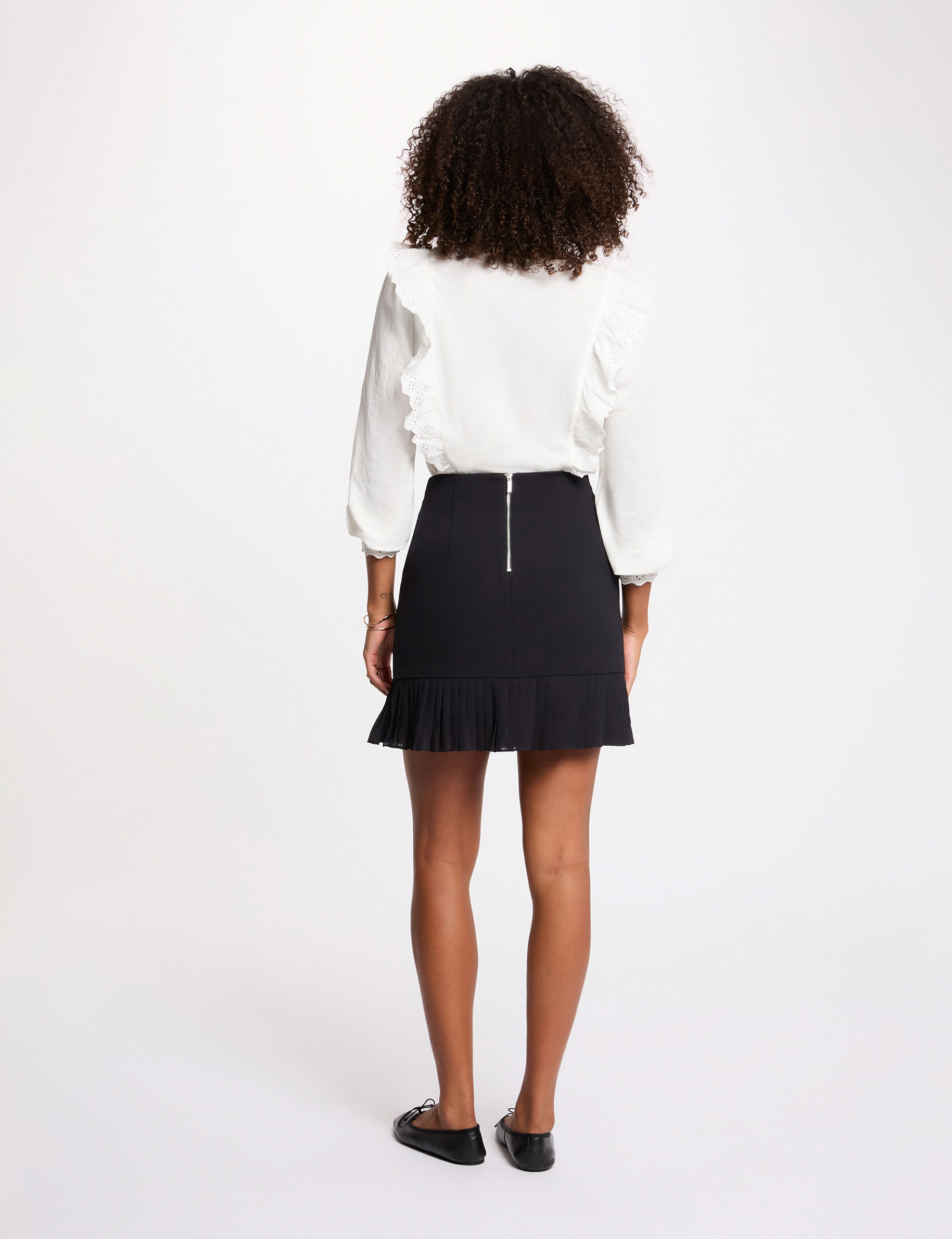 T-shirt brod&eacute; col v blanc femme