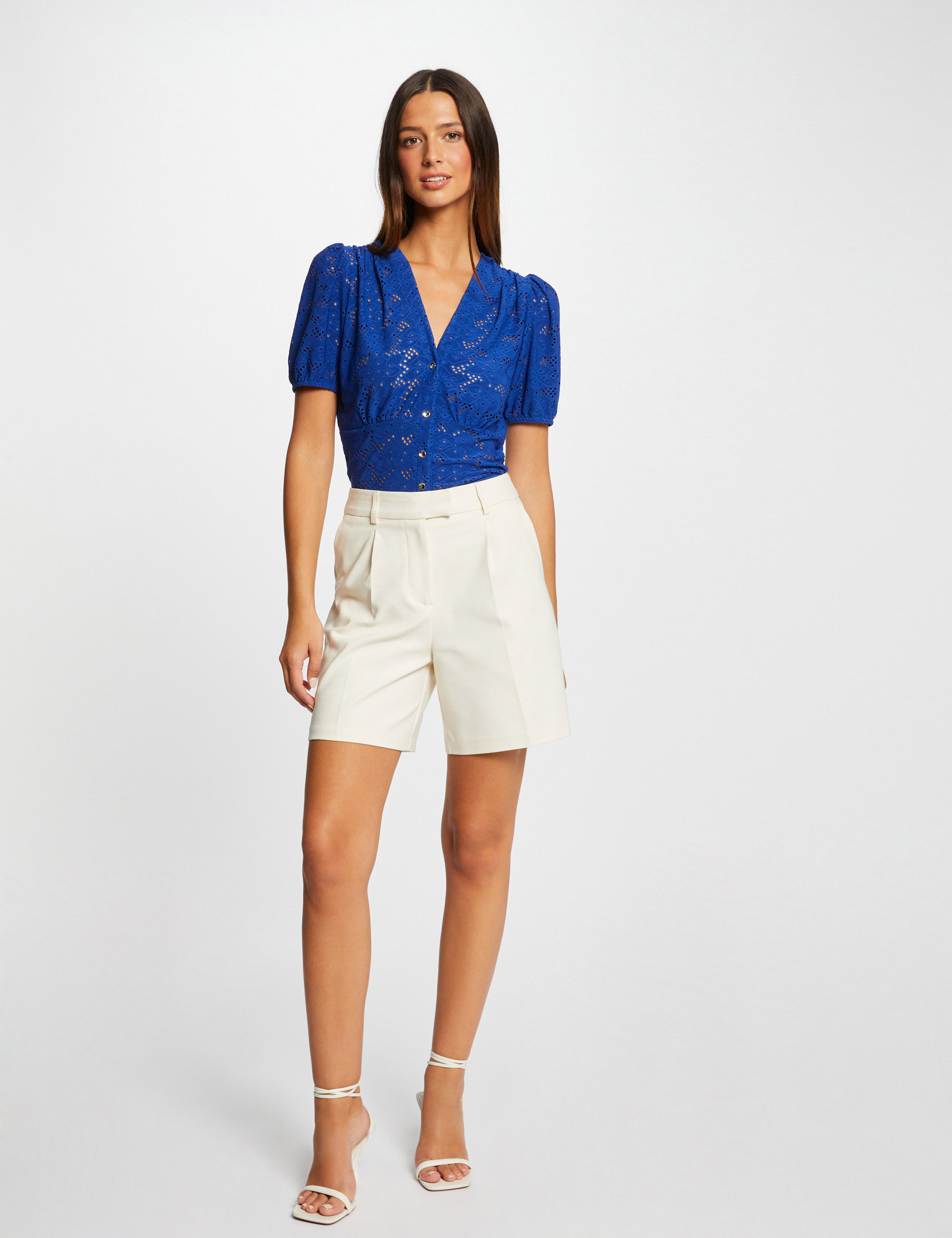 t shirt manches courtes a broderie bleu electrique femme T-shirt manches courtes à broderie bleu electrique femme
