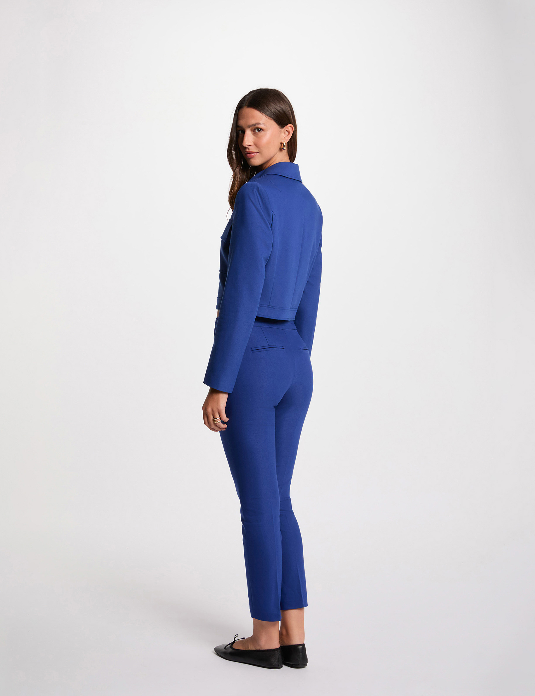 veste courte boutonnee bleu electrique femme Veste courte boutonnée bleu electrique femme