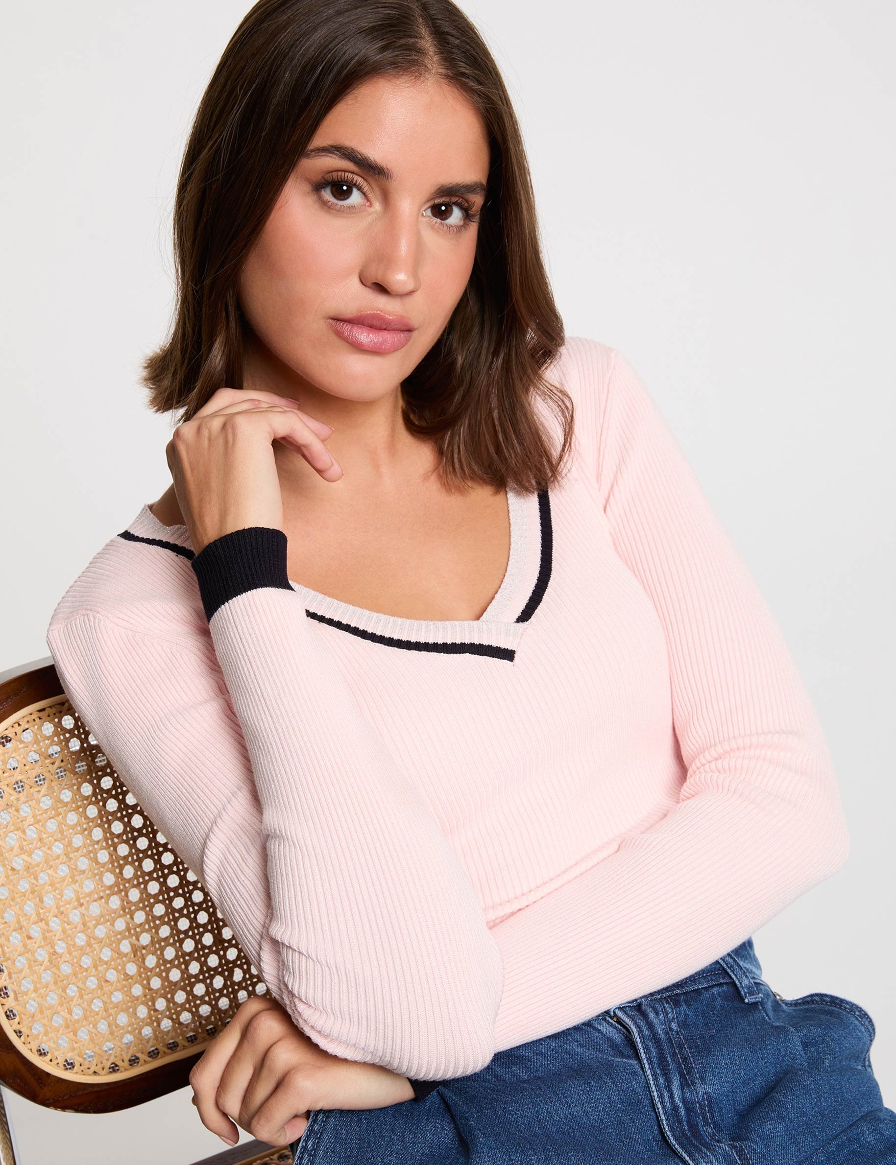 Pull manches longues col en V rose clair femme