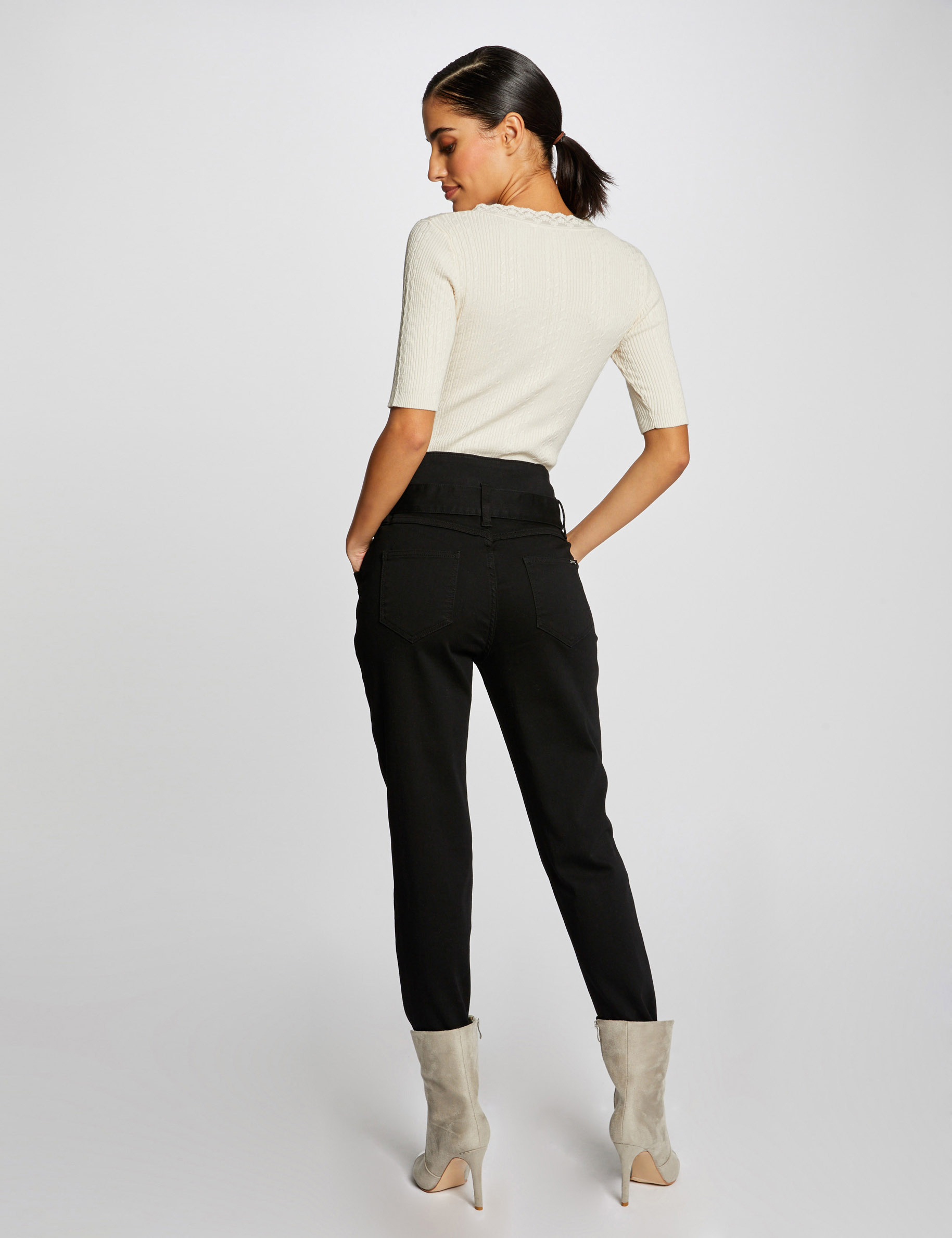 Pull manches courtes avec col en V ivoire femme Pull manches courtes avec col en V ivoire femme