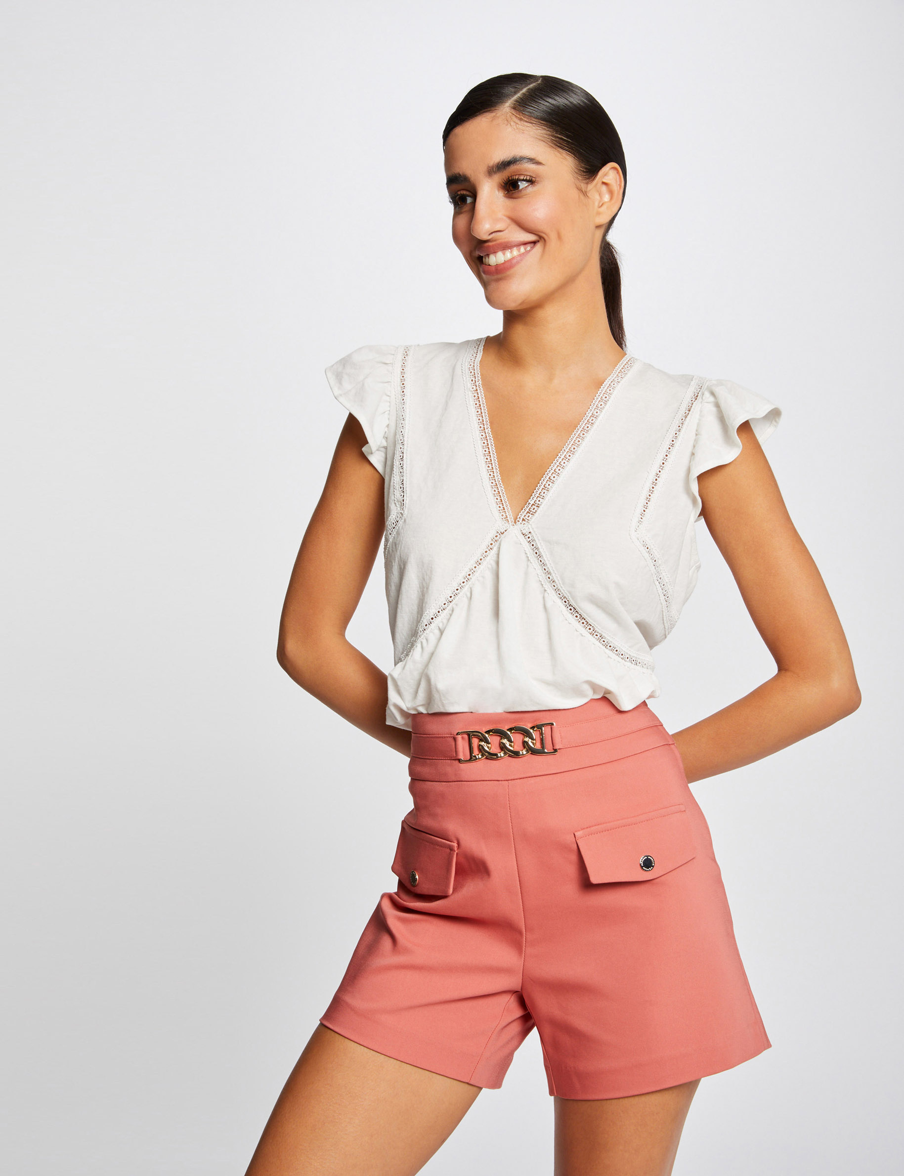 Short droit taille haute avec ornement rouille femme